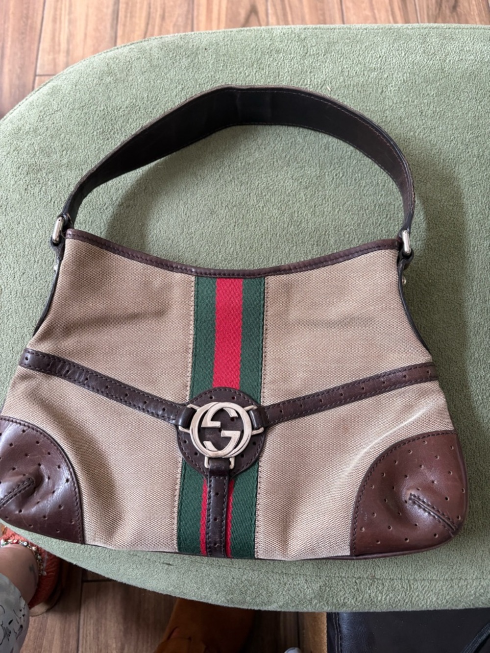 Gucci! Vintage! Canvas and leather Shoulder Bag with Green and Red Stripe